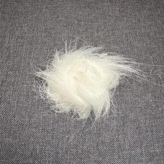 LONG CHENILLE - Bílá